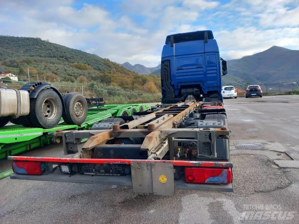 MAN TGX 26.420 Camiões de Transporte Auto
