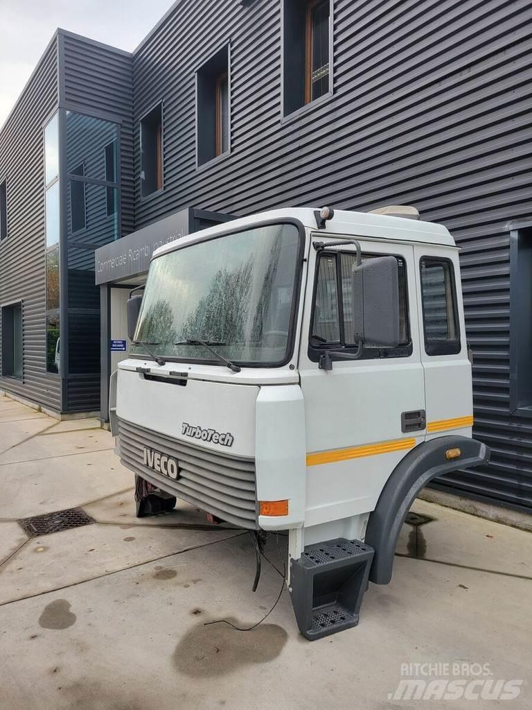 Iveco TURBOTECH Cabines e interior
