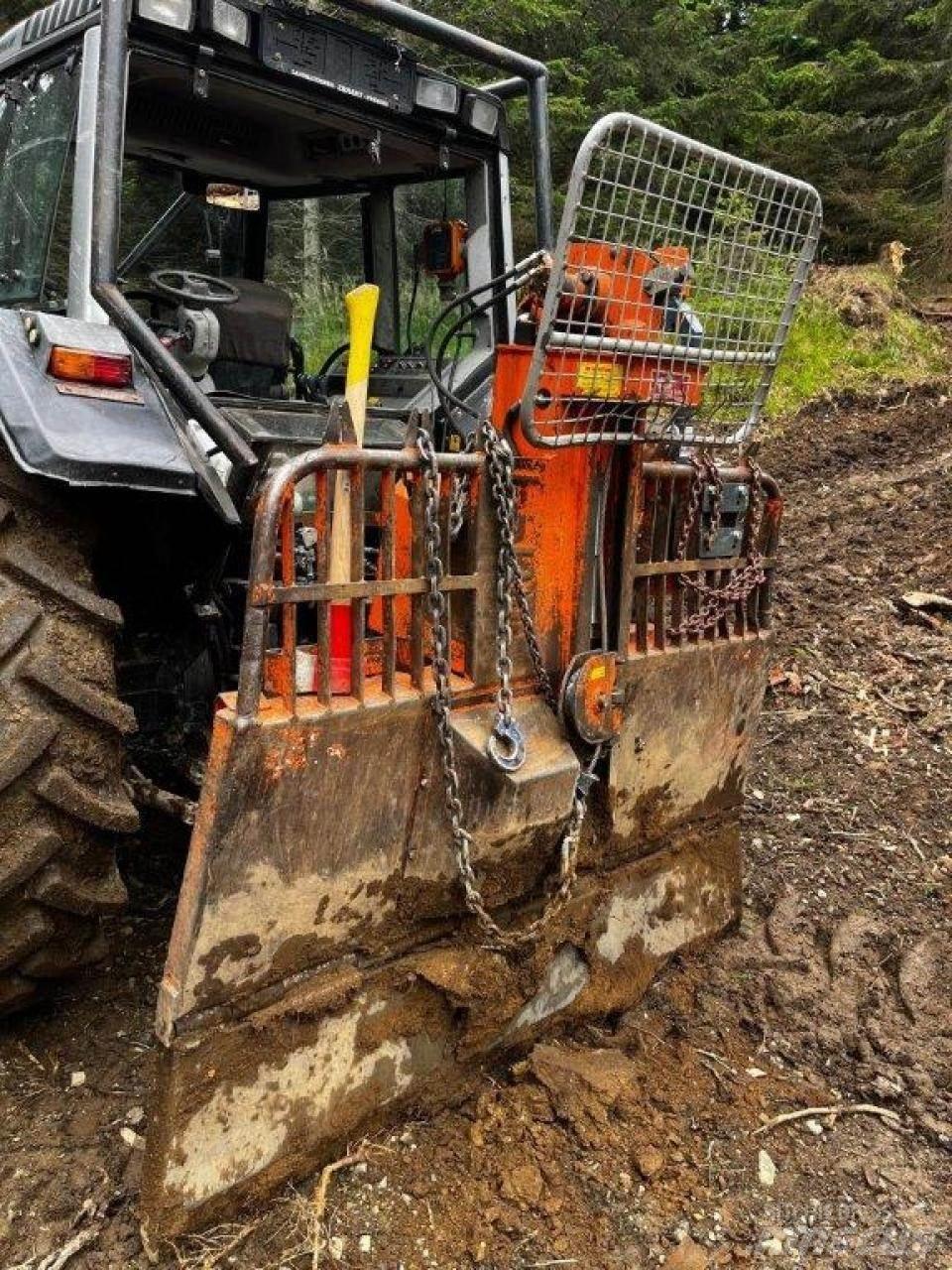 Valtra 6550 Tractores florestais