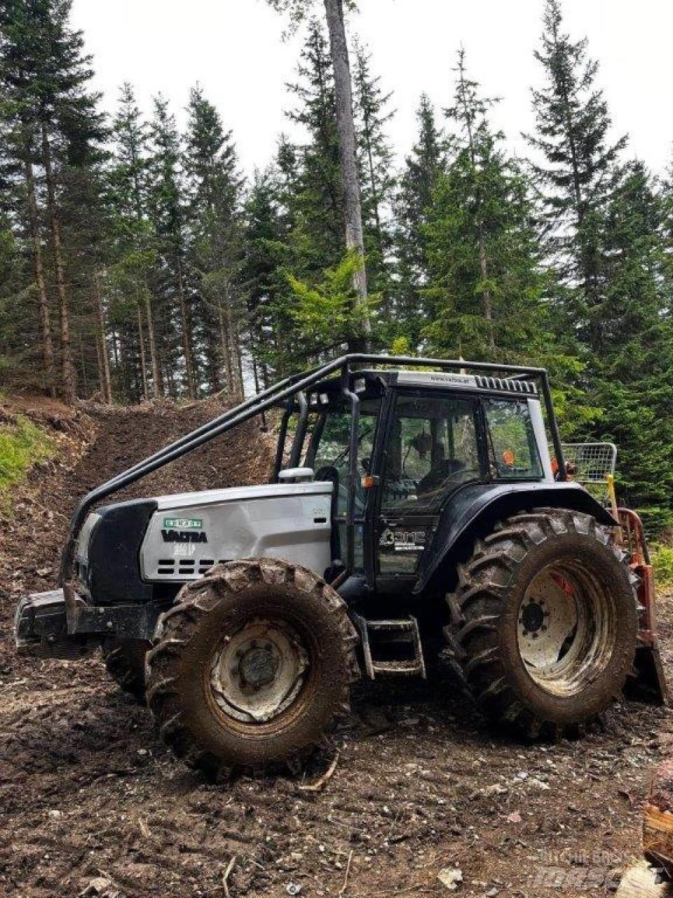 Valtra 6550 Tractores florestais