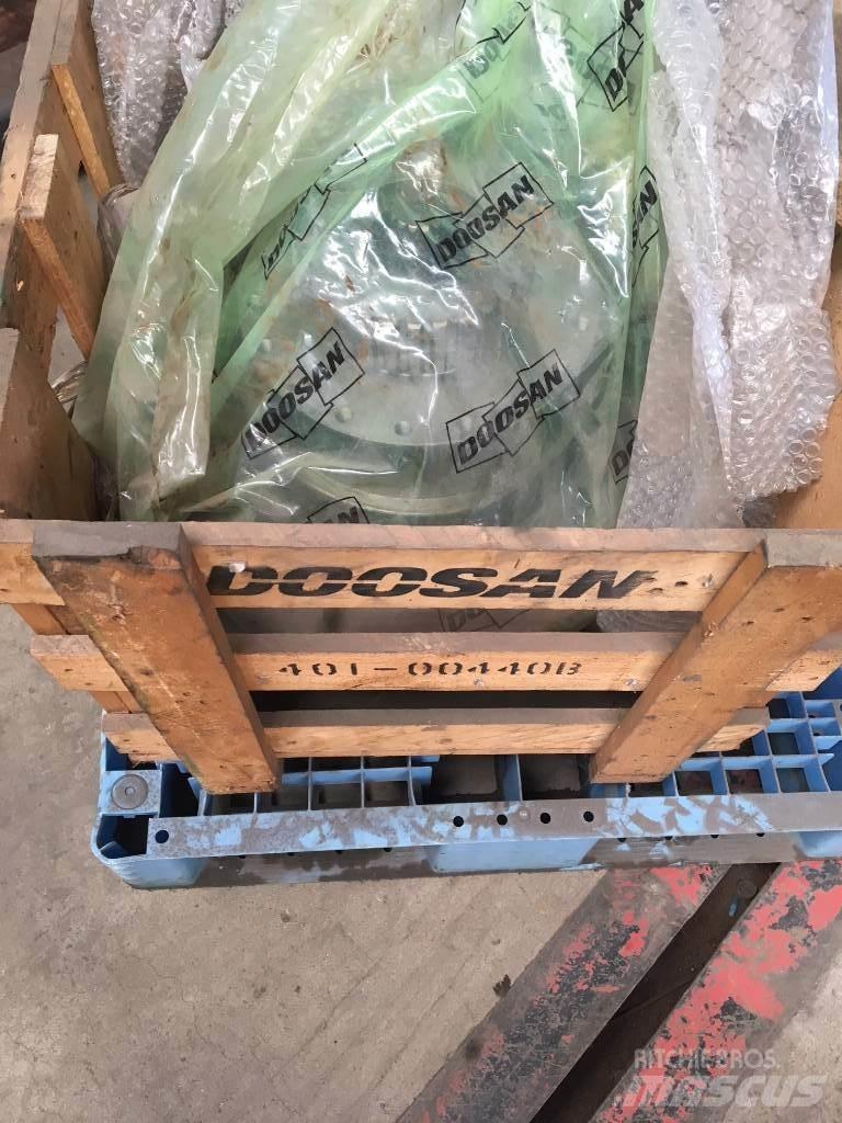 Doosan DX 300 Escavadeiras de esteiras