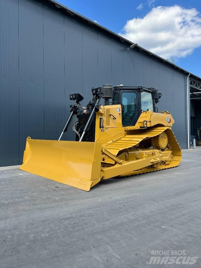 CAT D 6 LGP with CE Dozers - Tratores rastos