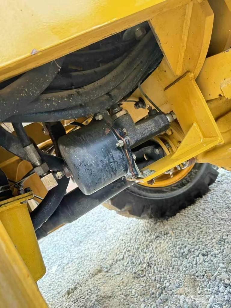 XCMG WZ 30-25 Retroescavadeiras