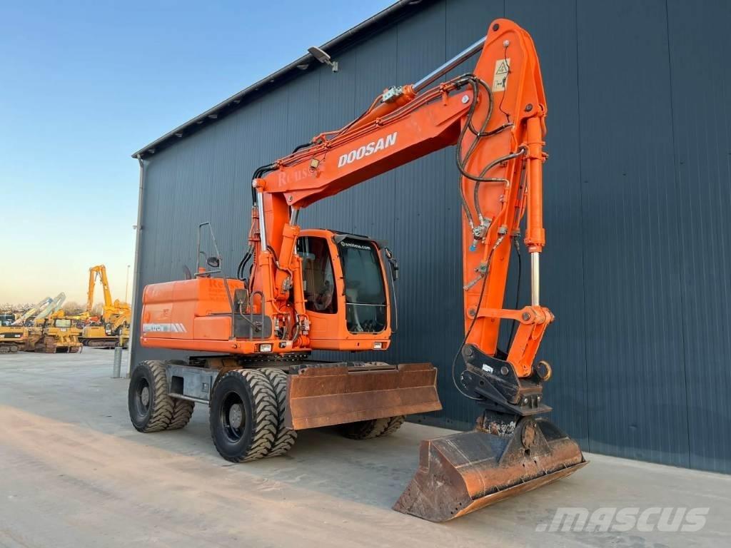 Doosan DX170W Escavadoras de rodas