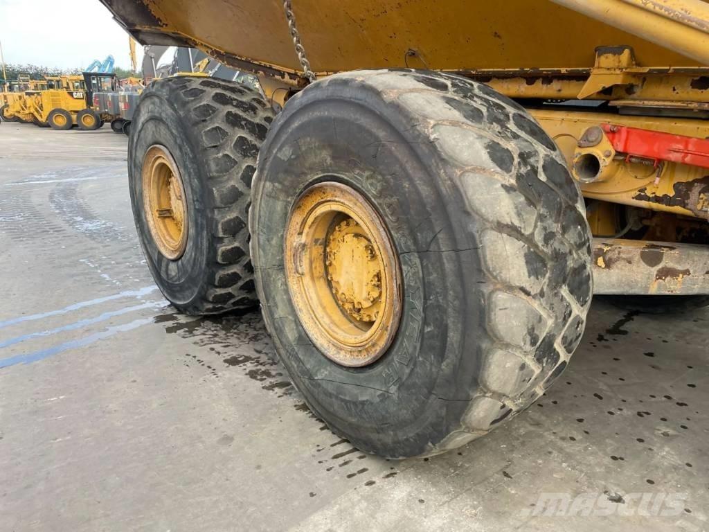 CAT 735 Caminhões articulados