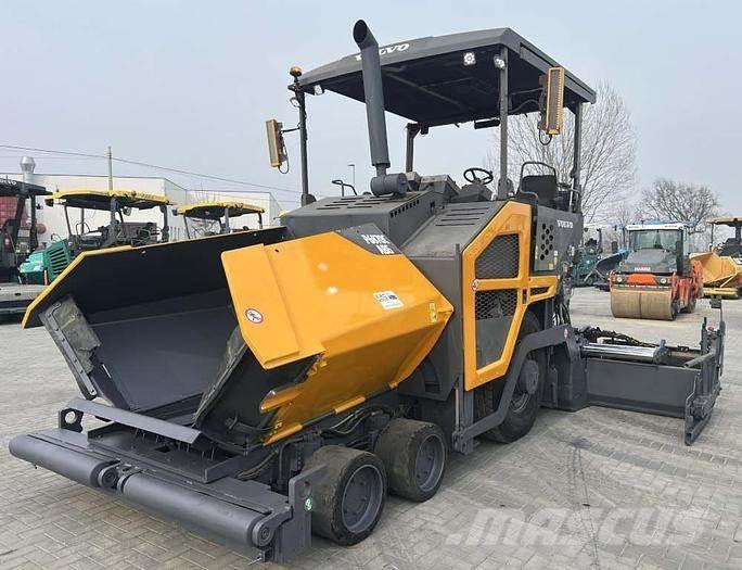 Volvo P 6870C Espalhadoras de asfalto