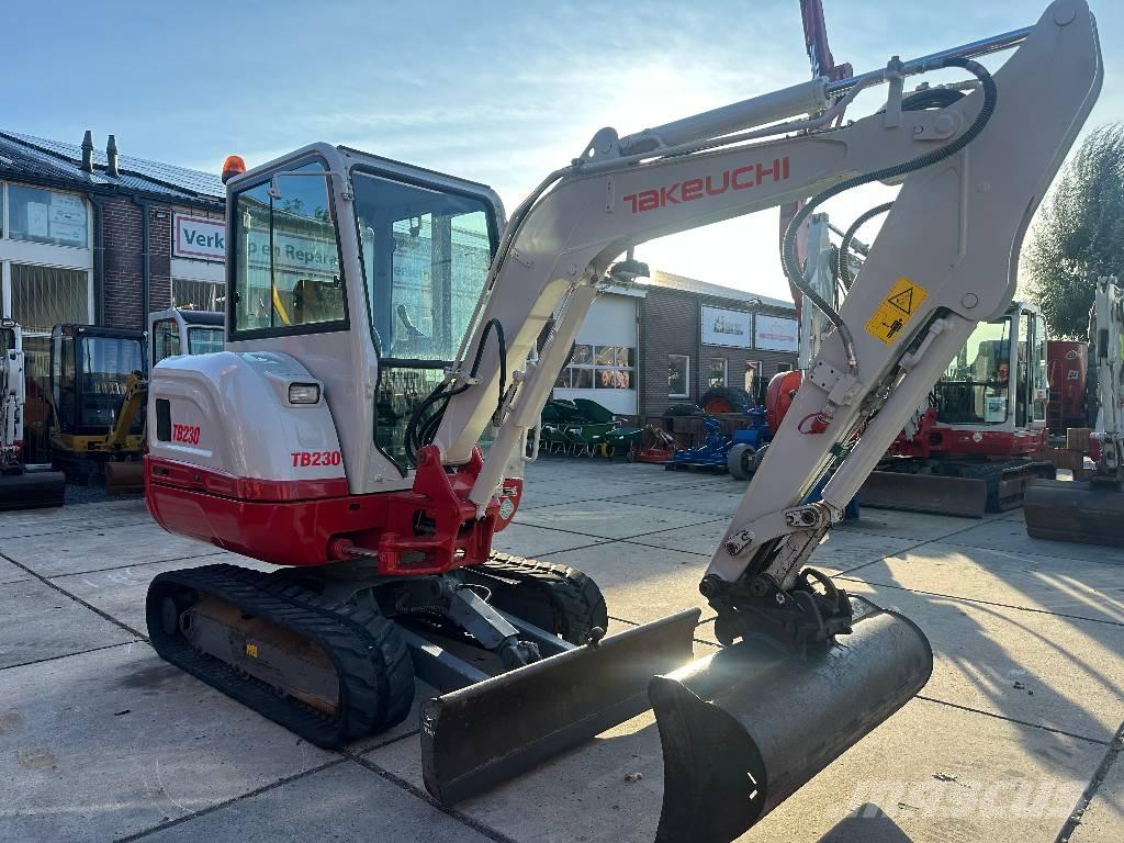 Takeuchi TB 230 Miniescavadeiras