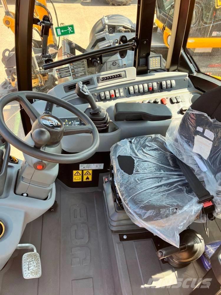 JCB 409 STAGE V - AGRI Mini carregadoras