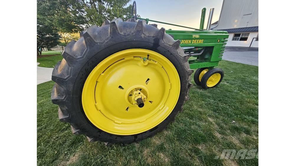 John Deere B Escavadoras