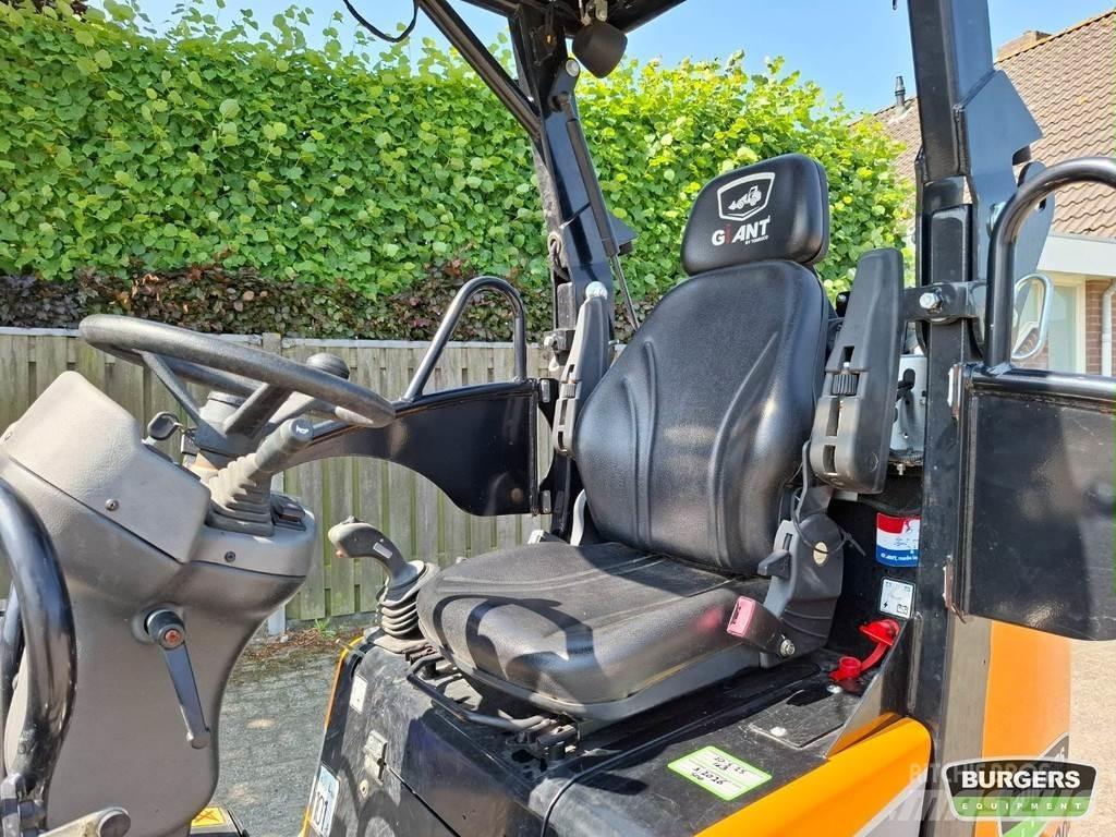 GiANT G1500 X-TRA Mini carregadoras