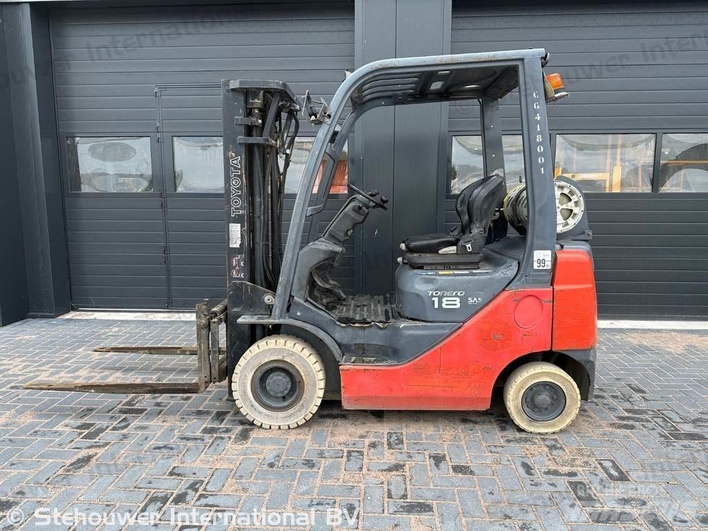 Toyota 02-8FGF18 Empilhadores a gás