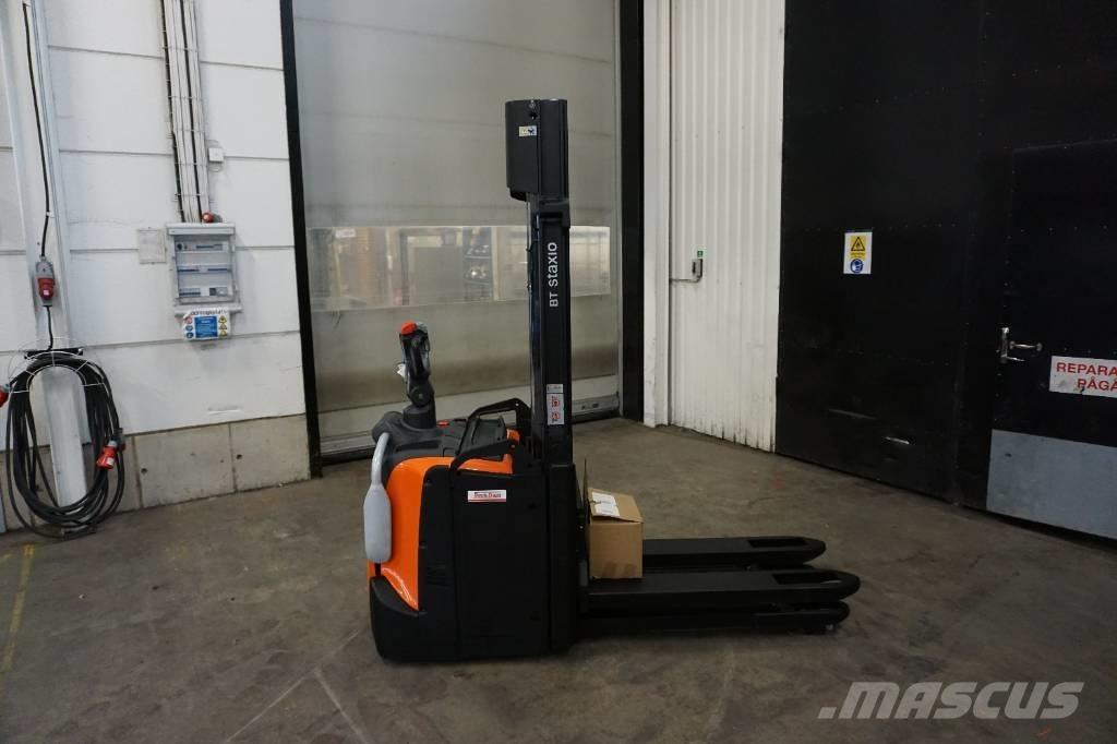 Toyota SPE120L Empilhador para operador externo