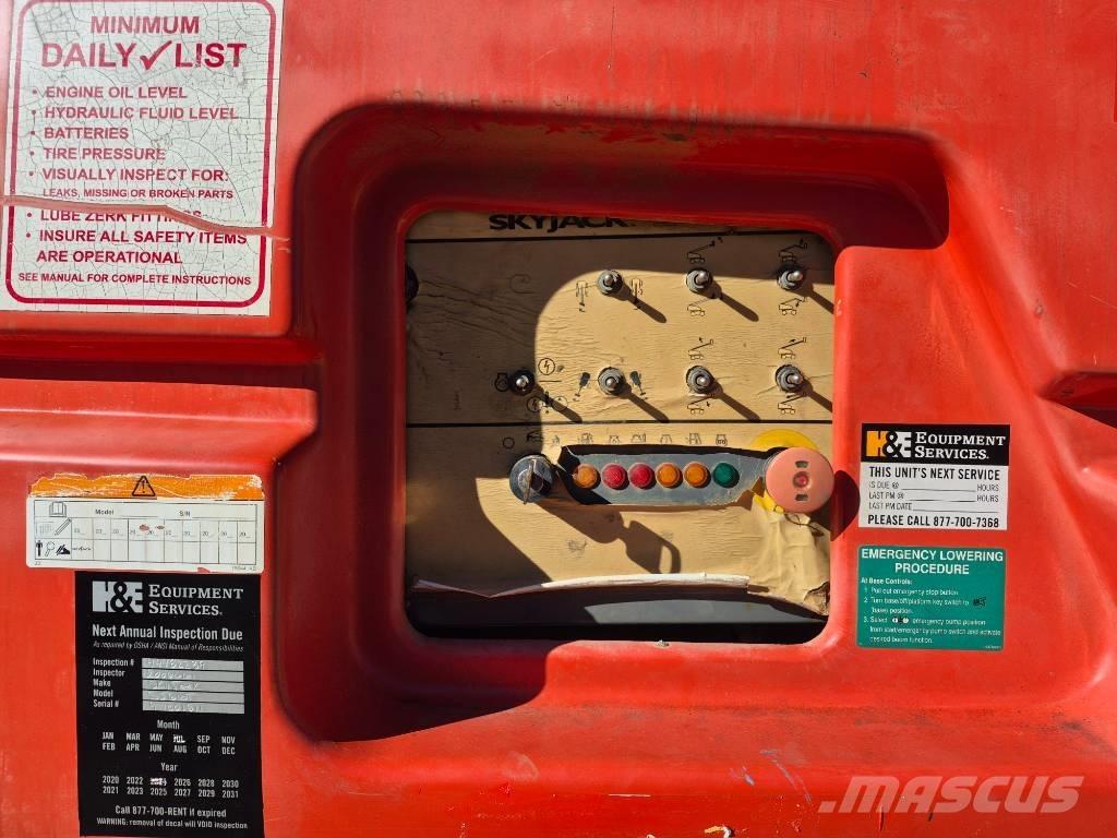 SkyJack SJ 66 T Elevadores braços articulados