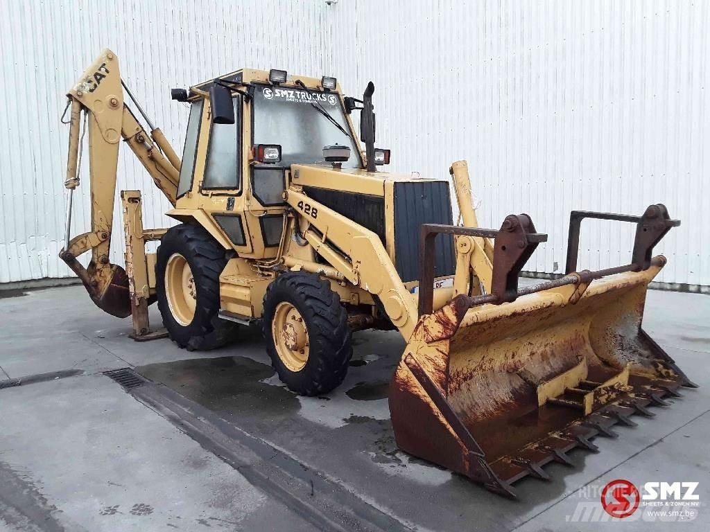 CAT 428 Retroescavadeiras