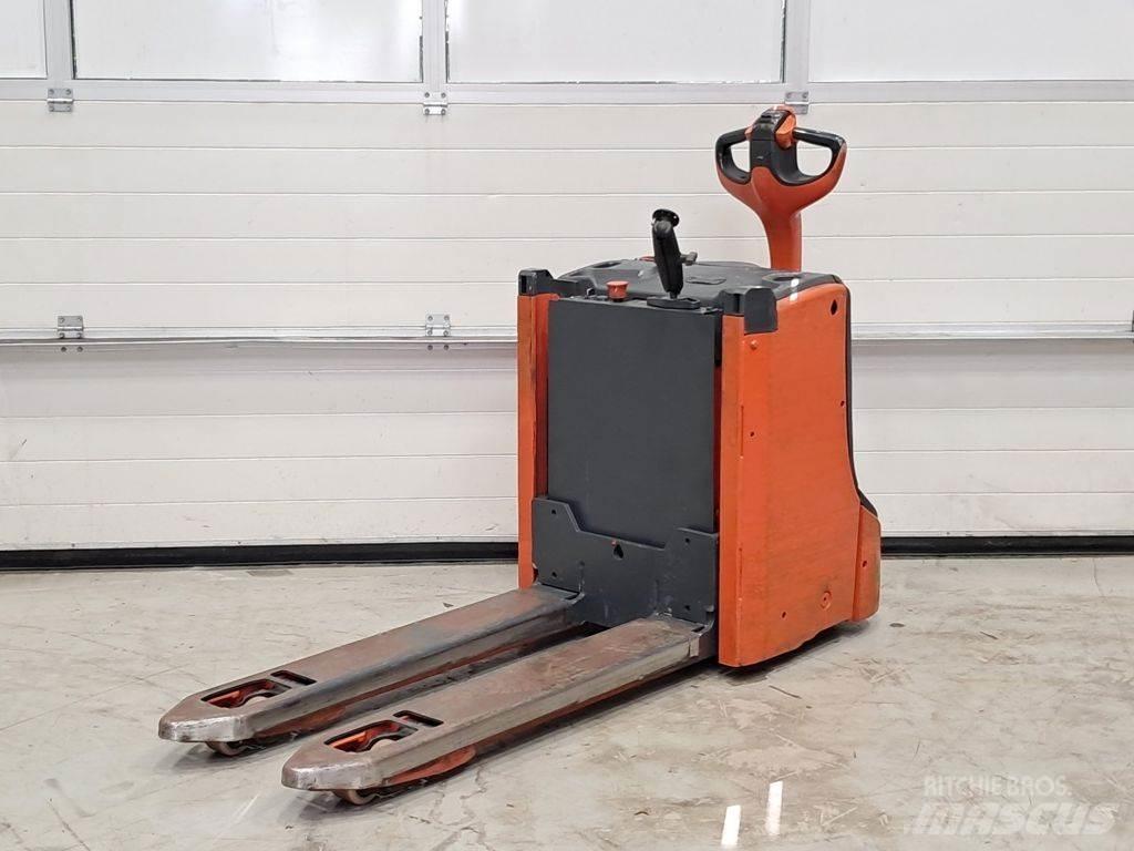 Linde T16L Porta palettes