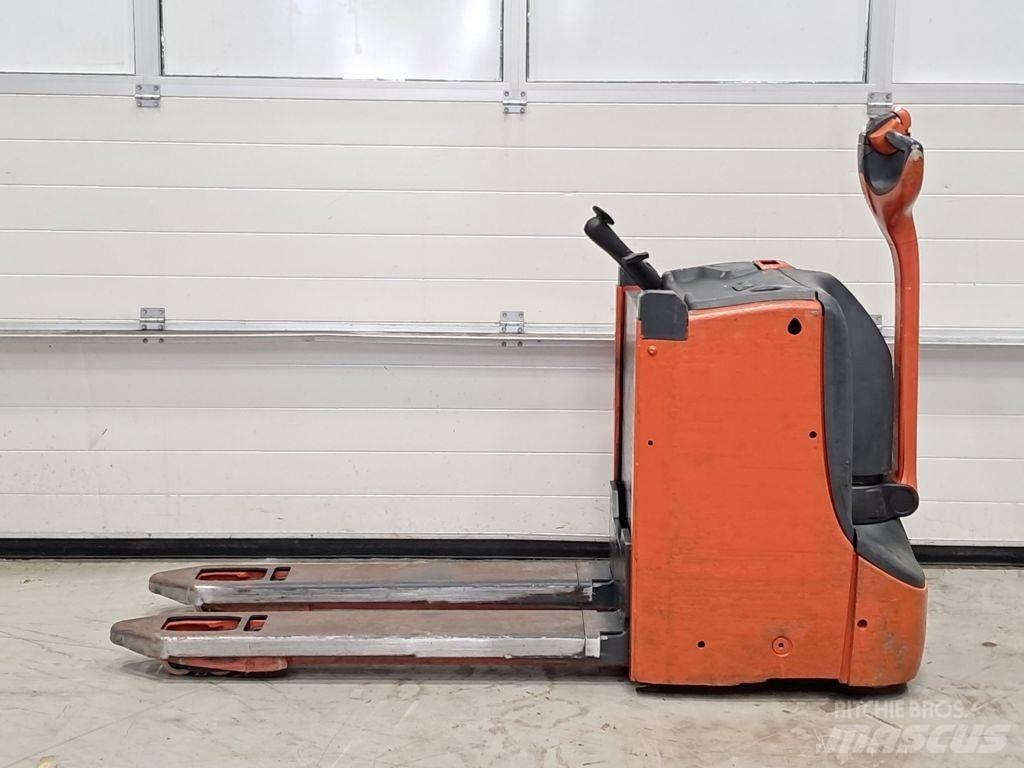 Linde T16L Porta palettes