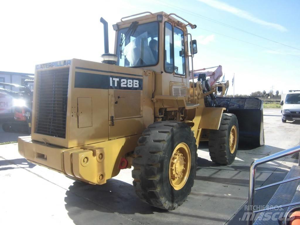 CAT IT 28 Carregadeiras de rodas