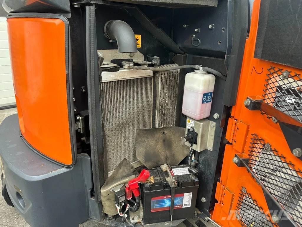 Hitachi ZX26U-6CR Miniescavadeiras