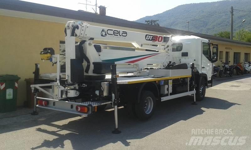 Cela DT 30 Plataformas aéreas montadas em camião