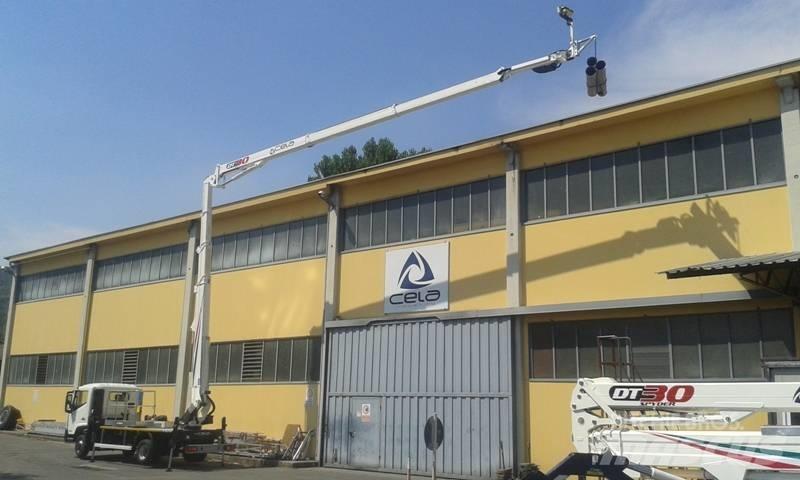 Cela DT 30 Plataformas aéreas montadas em camião