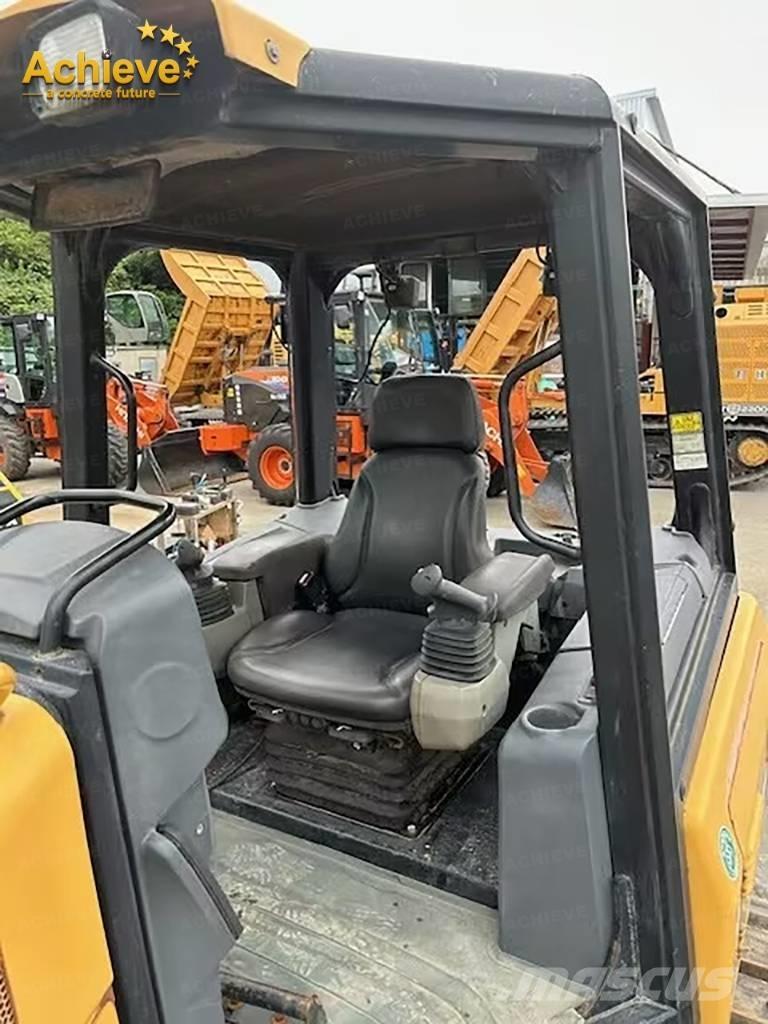 CAT D 3 K 2 Dozers - Tratores rastos