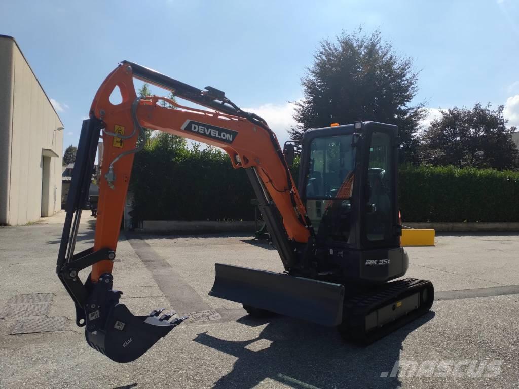 Develon DX 35 Z-7 Miniescavadeiras