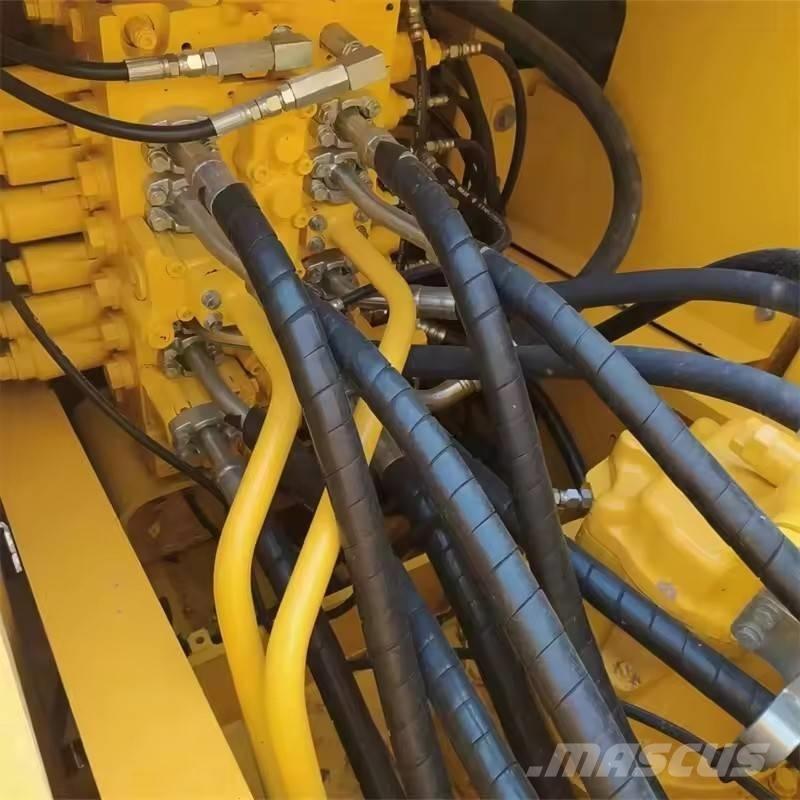 Komatsu PC 200 Escavadeiras de esteiras
