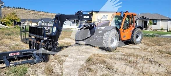 JLG 742 Manipulador telescópico