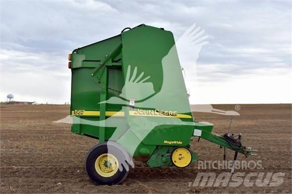 John Deere 567 Enfardadeira de rolos