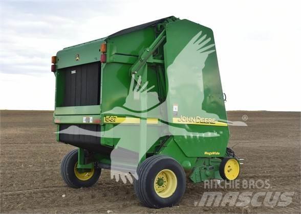 John Deere 567 Enfardadeira de rolos