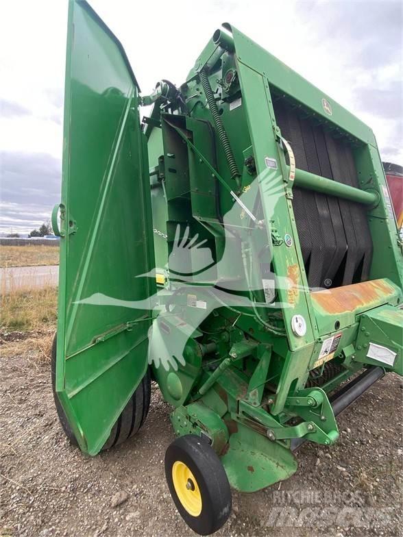 John Deere 568 Enfardadeira de rolos