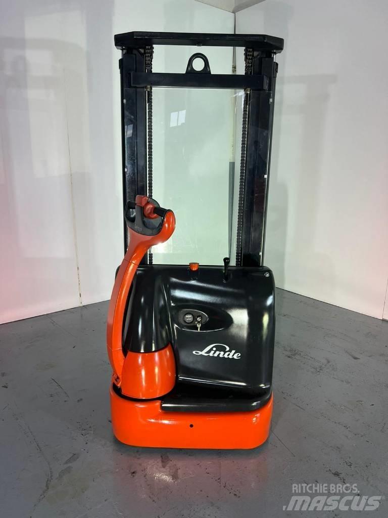 Linde L10 Empilhador para operador externo