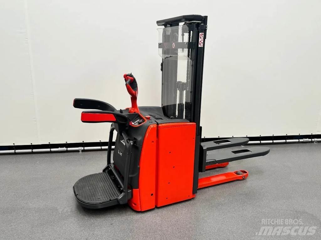Linde L 14 AP Empilhador para operador externo