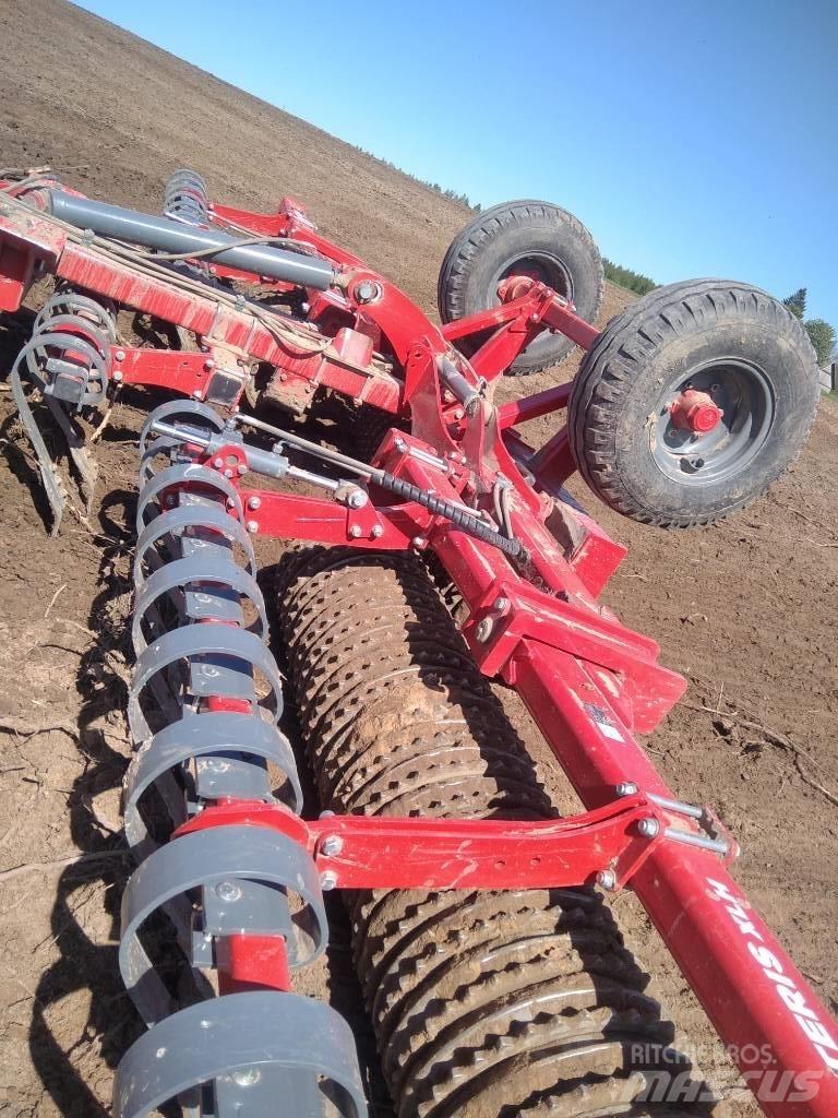 Unia Teris XLH 6,3 Rolos agrícolas