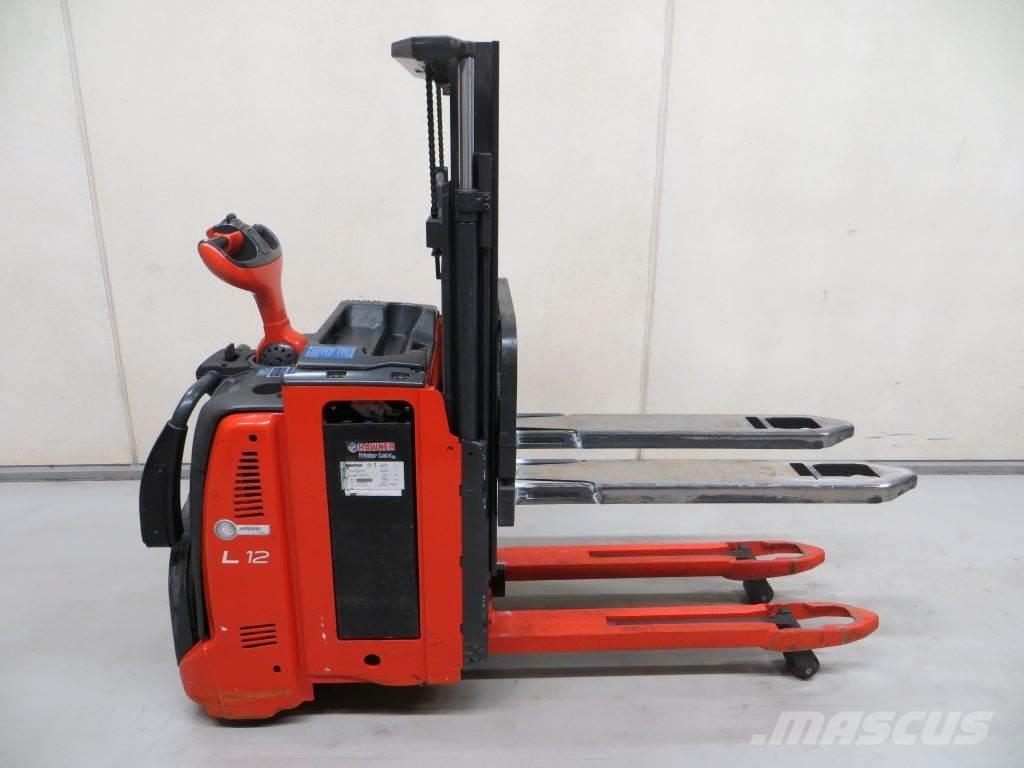 Linde L12L AP Self propelled stackers