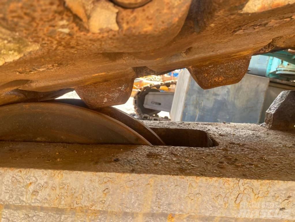 Kobelco CKE 2500 Gruas de rastos