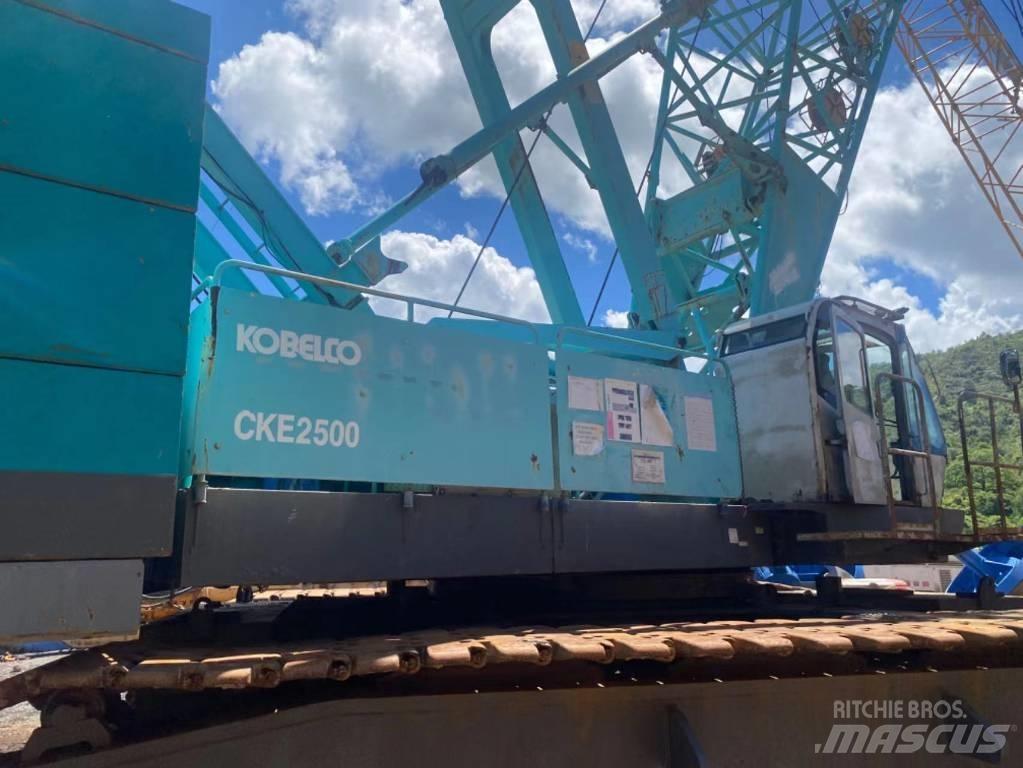 Kobelco CKE 2500 Gruas de rastos