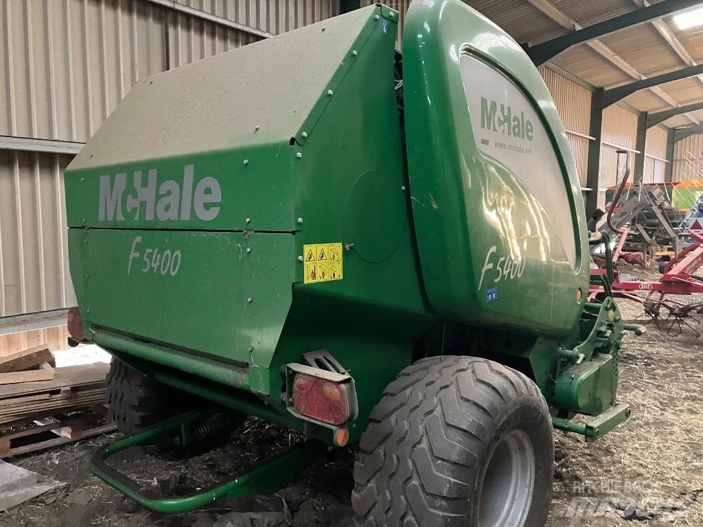McHale F5400 Enfardadeira de rolos