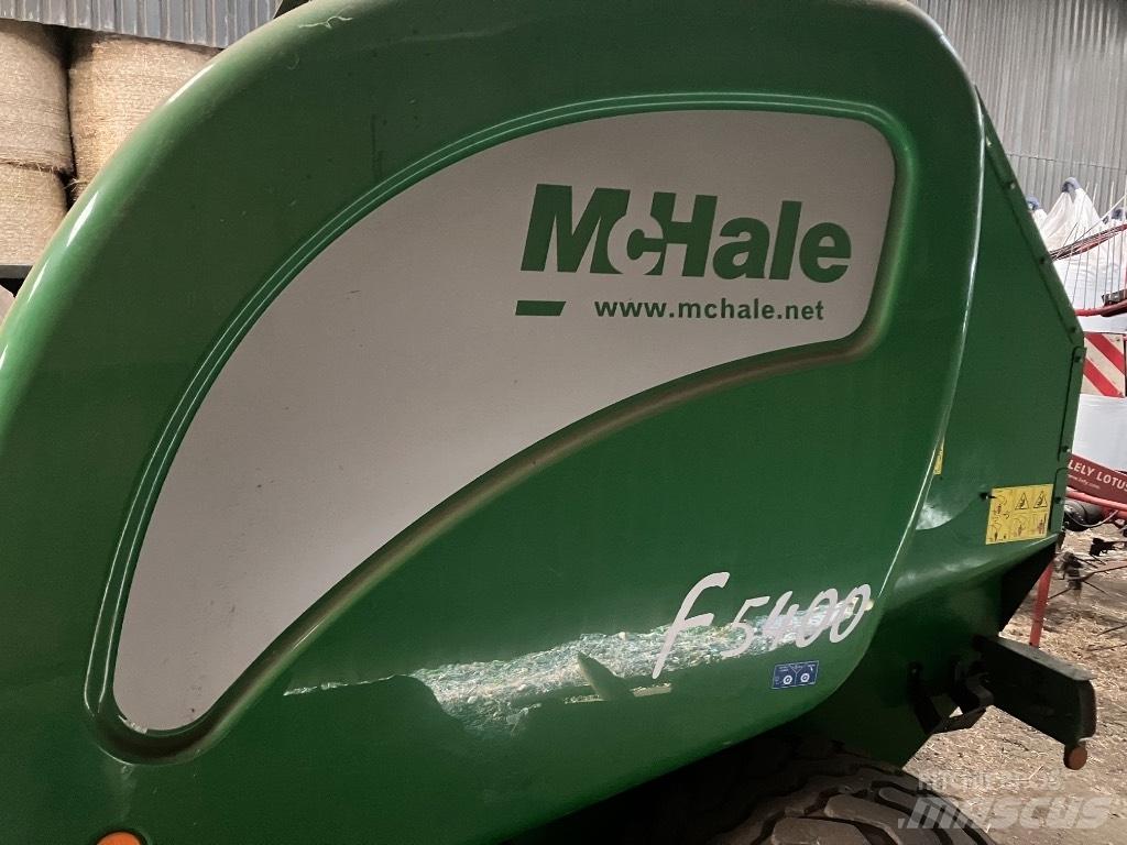 McHale F5400 Enfardadeira de rolos