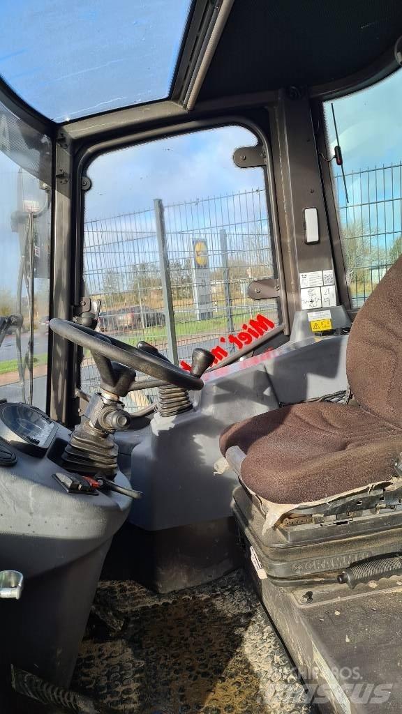 Mecalac AX 700 Carregadeiras de rodas