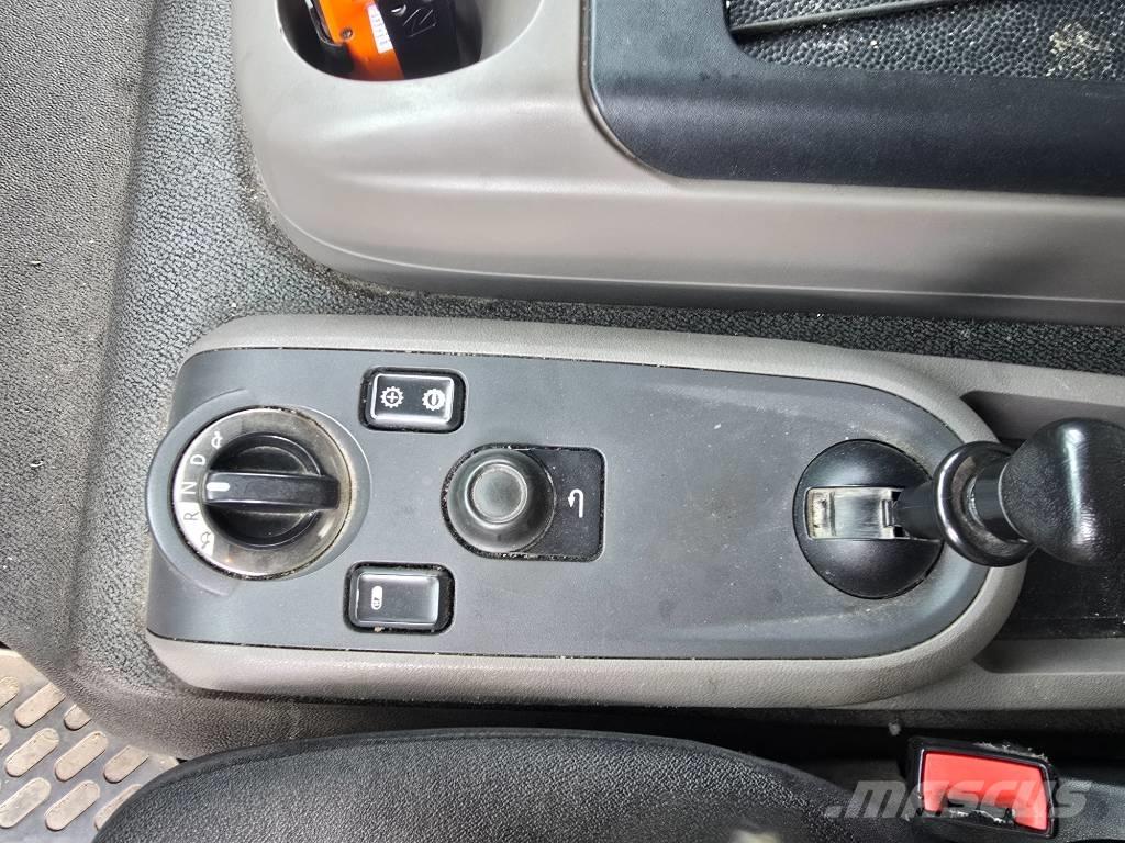 DAF LF210 Caminhões de caixa fechada