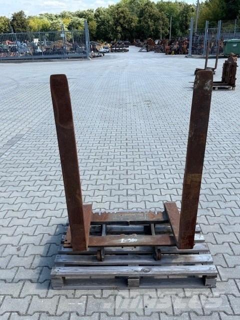 Volvo USED FORKS Garfos