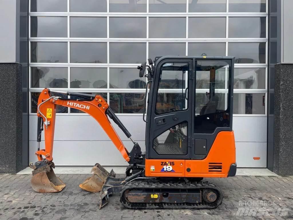 Hitachi ZX19-6 Miniescavadeiras