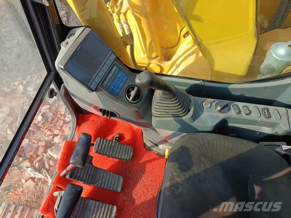 Komatsu PC 138 Escavadeiras de esteiras
