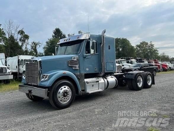 Freightliner 122SD Cavalos Mecânicos