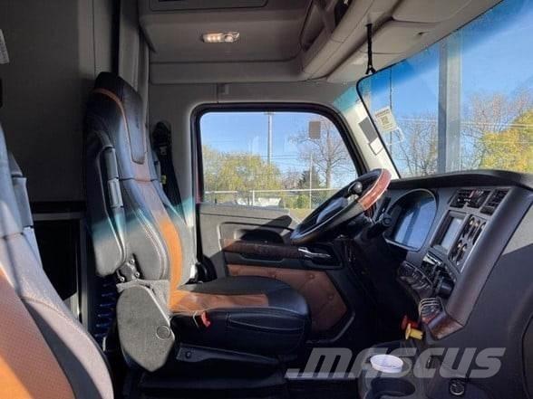 Kenworth T680 Cavalos Mecânicos