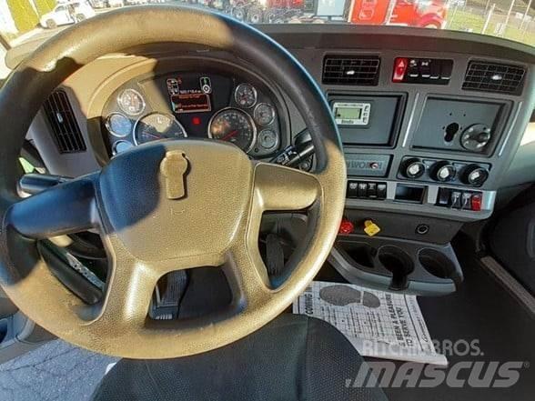 Kenworth T680 Cavalos Mecânicos