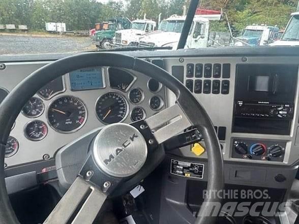 Mack GRANITE GU713 Camiões basculantes