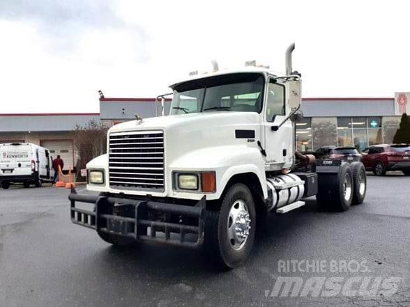 Mack PINNACLE CHU613 Cavalos Mecânicos