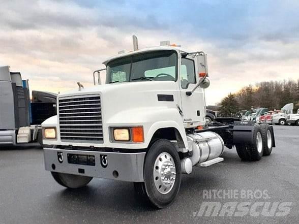 Mack PINNACLE CHU613 Cavalos Mecânicos